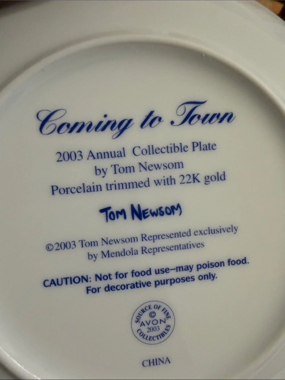 Avon 2003 Collector Plate - 22K gold rim
